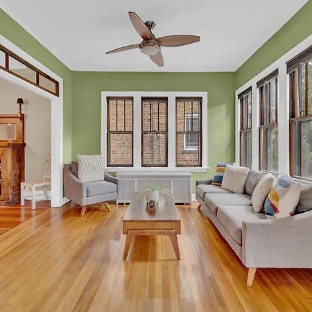 Charming 3Bd Bungalow In Vibrant Andersonville Home